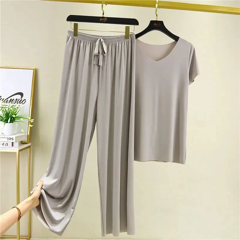 Elegant and Refreshing Women's Set for Summer - Image 6